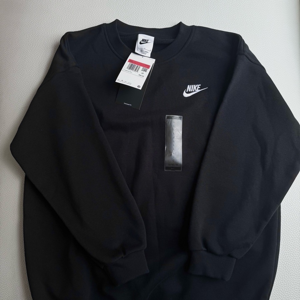 Nike Women’s Black Crew Neck Sweater